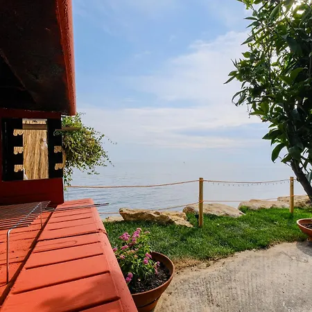 Feriehus Akrogiali Beachfront House Nea Skioni