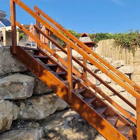 Feriehus Akrogiali Beachfront House