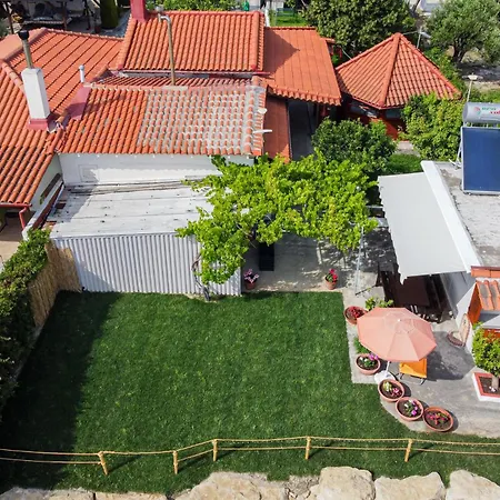 Akrogiali Beachfront House 네아 스키오니