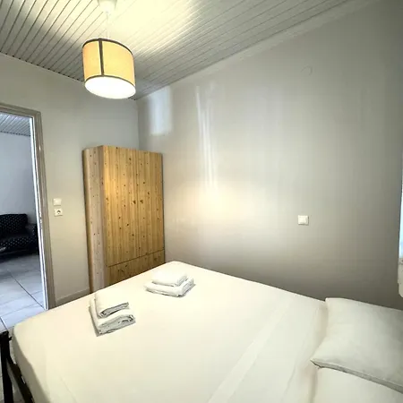 Akrogiali Beachfront House 펜션